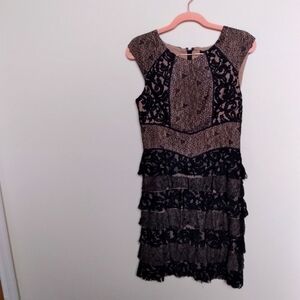 BCBGMaxAzria Black Tiered Lace Overlay Sleeveless Cocktail Dress Size 4